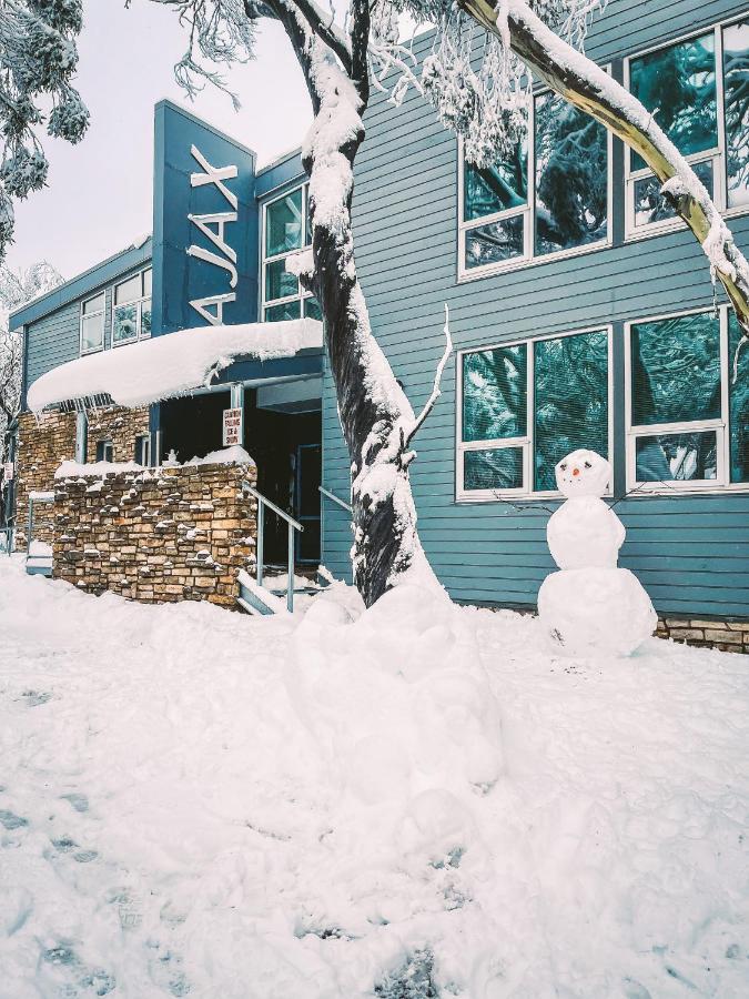 Отель Ajax Ski Club Маунт-Буллер Экстерьер фото